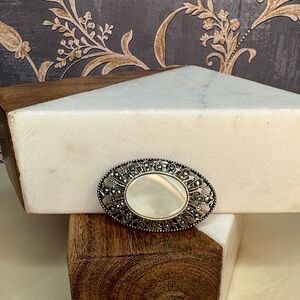 Vintage Estate Silver Tone and Mother of Pearl Brooch Lot B51